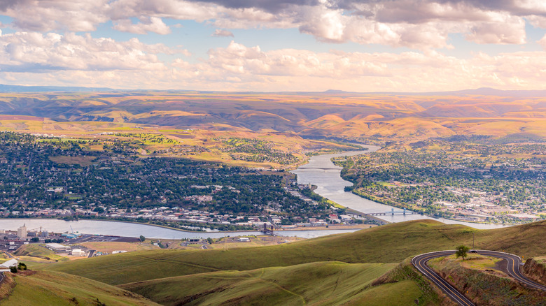 A shot of Lewiston, Idaho on a cloudy day from the distance