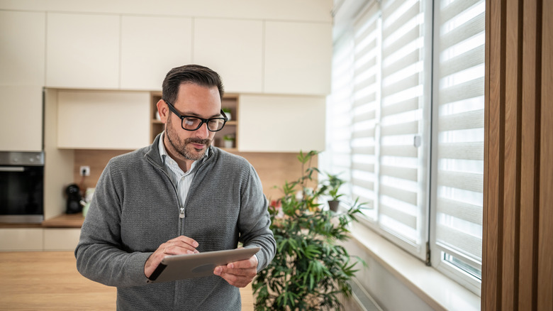managing smart shades on a tablet
