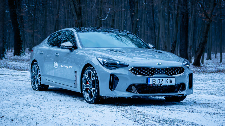 2020 Kia Stinger GT front end