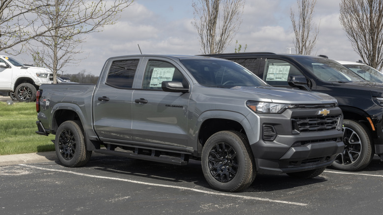 Chevrolet Colorado 4WD WT Crew Cab truck display.