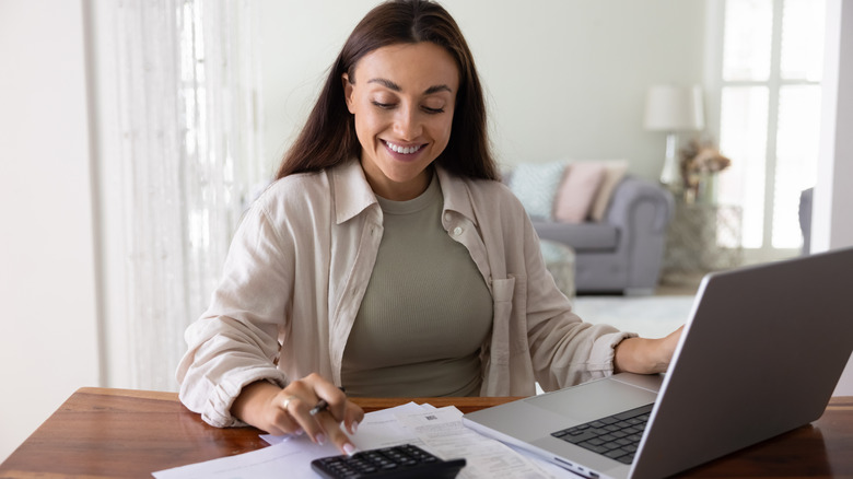 home office calculating tax