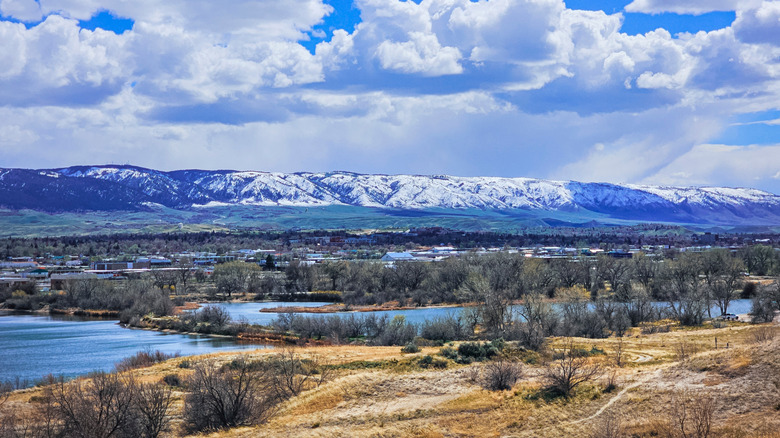 mountains and river in Casper, Wyoming