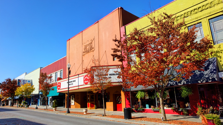 A strip of shops and a movie theater in Kingsport, Tennessee