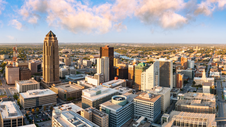 Aerial view of Des Moines, Iowa skyline.