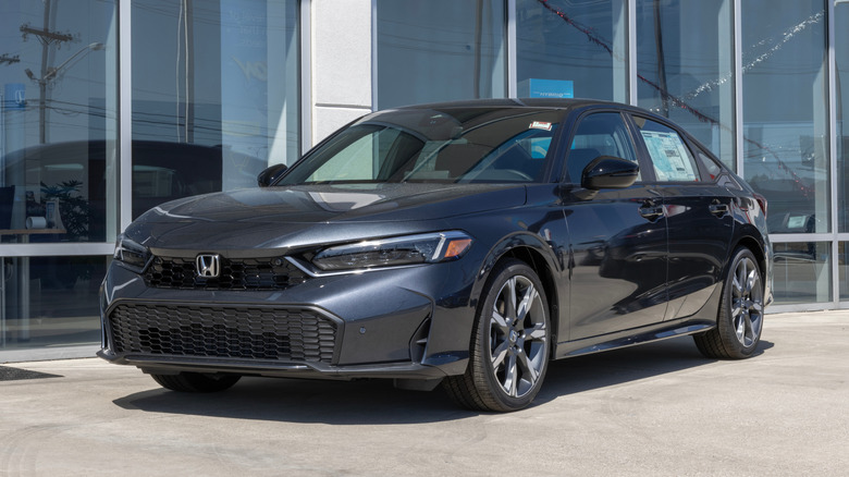A Honda Civic Hybrid Sport Touring display.