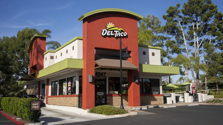 Exterior view of a Del Taco restaurant in Irvine, California.