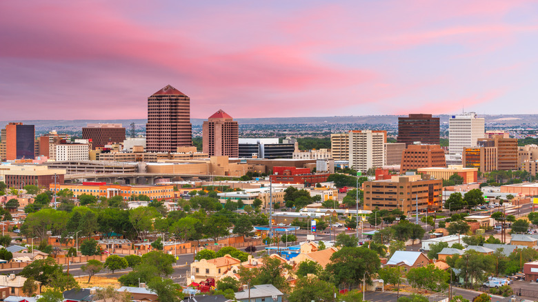 Aerial view of Albuquerque, New Mexico, in twilight
