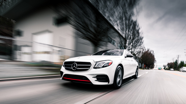 A fast 2022 Mercedes-Benz E400 4 Matic