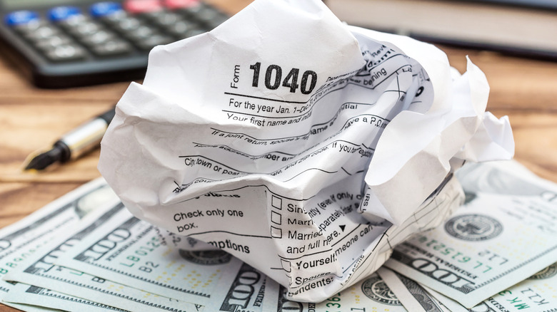 crumpled up 1040 form