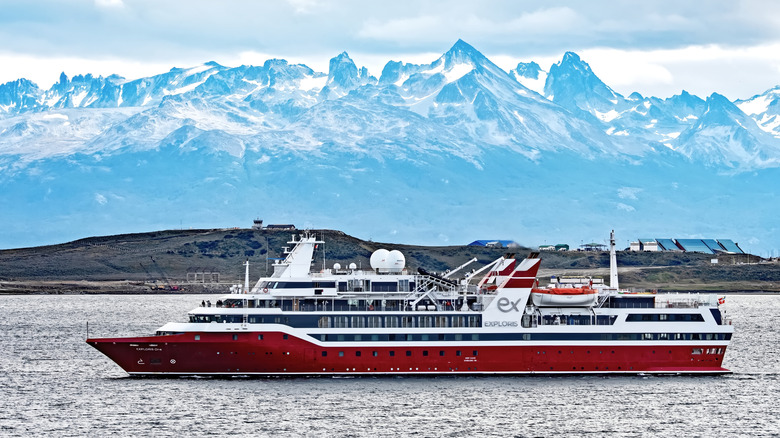 Exploris 1 traveling waterways by glaciers