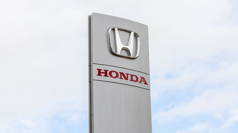 Honda sign for dealership