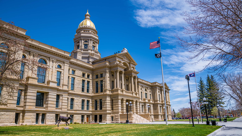 Wyoming capitol building on a sunny day.