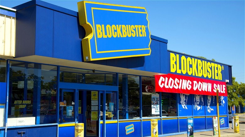 Blockbuster store with closing sign