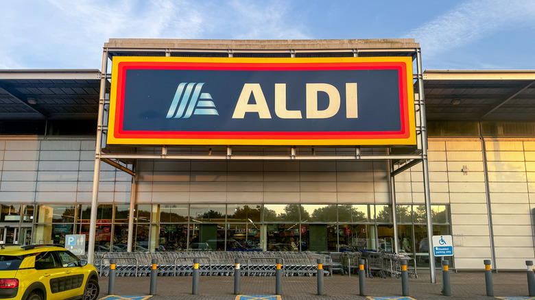 Aldi storefront