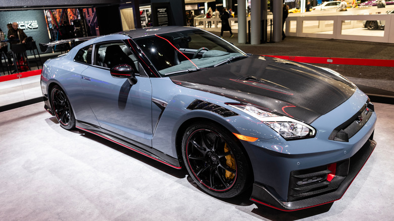 2024 Nissan GT-r in blue
