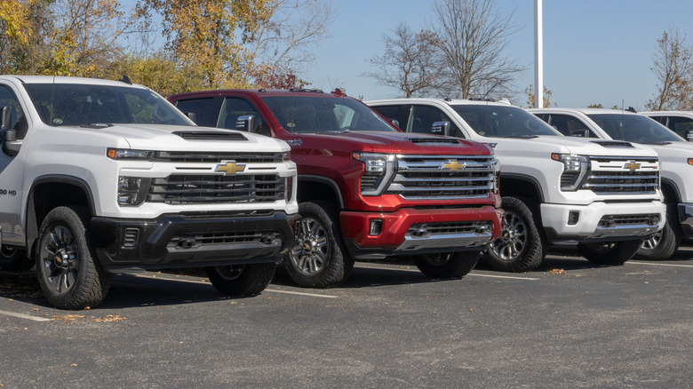 Chevrolet Silverado 2500 vehicles on display.