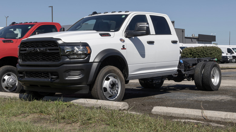 Ram 4500 Chassis Cab Tradesman Crew Cab