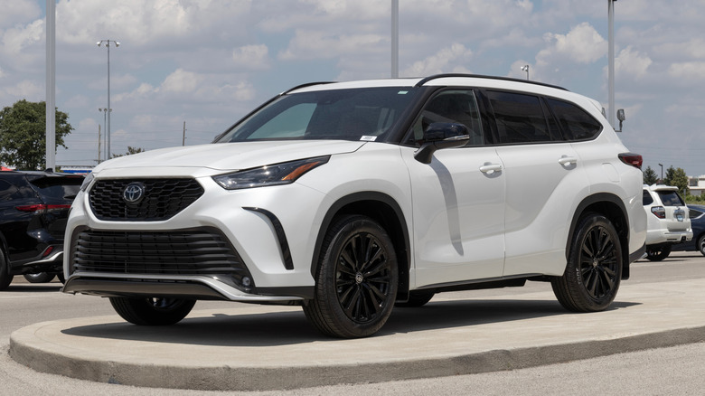 A white Toyota Highlander on display