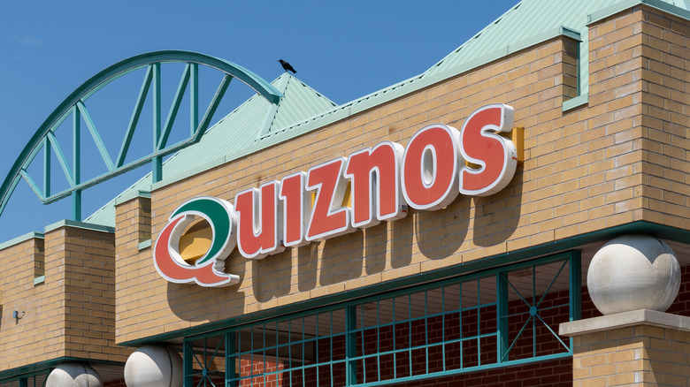 Front shot of a Quizno restaurant