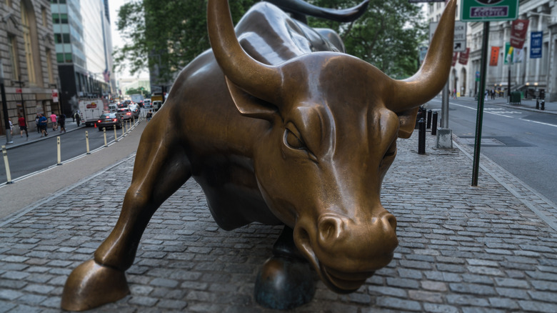 the famous Wall Street bull statue