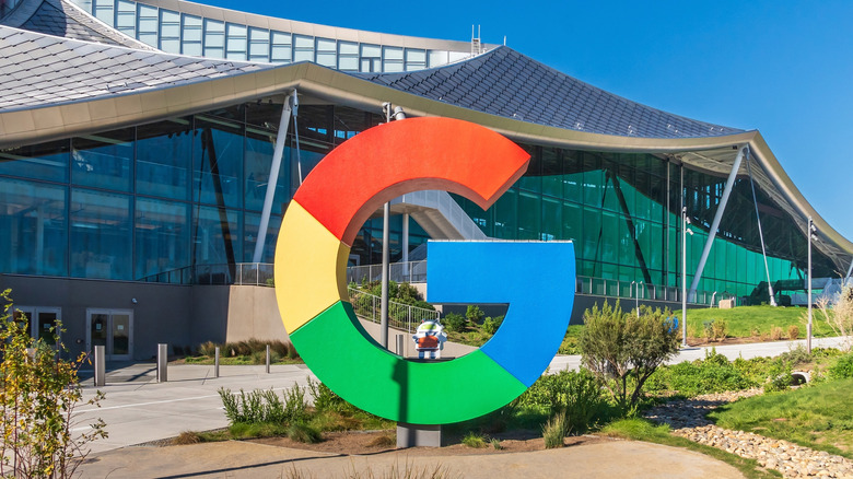 A colorful "G" statue outside Google's Silicon Valley headquarters