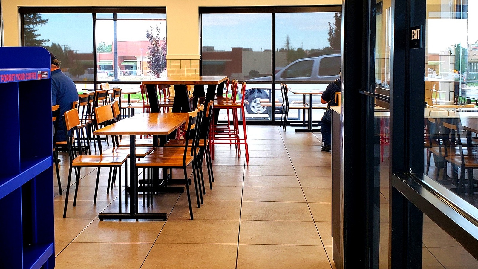 Major Fast-Food Chain To Shut Down Over 100 US Locations