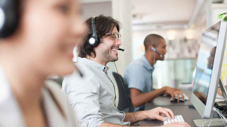 Tech support agents
