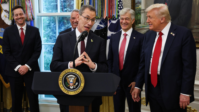 Medicare director Chris Klomp, RFK Jr., Pfizer CEO Albert Bourla, Dr. Oz, and President Trump in the Oval Office