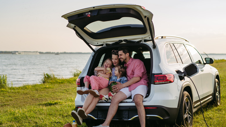Family enjoying an inexpensive getaway