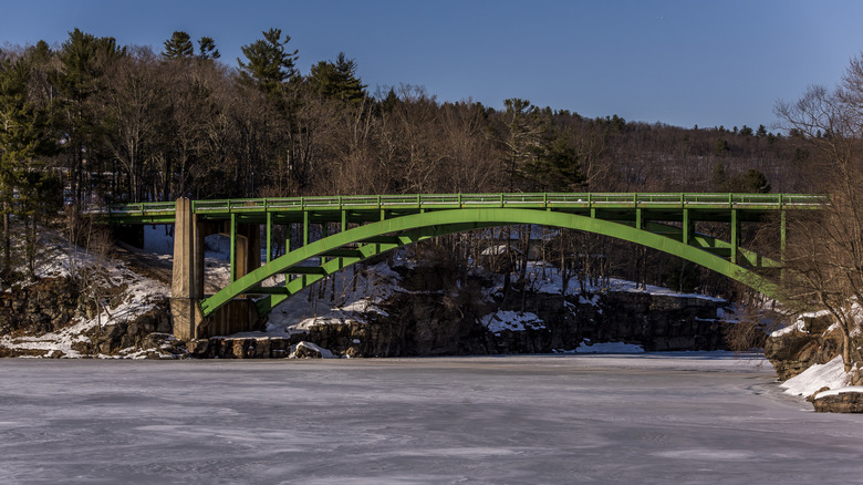 steel arch bridge over the Delaware River between Pennsylvania and Narrowsburg, New York