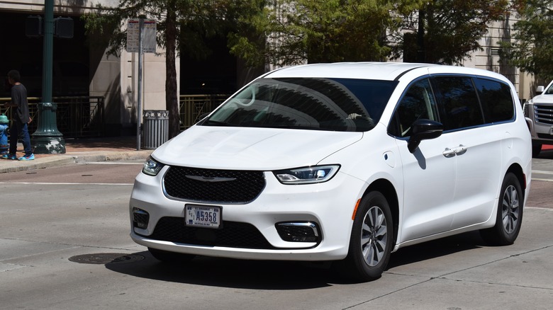 A white Chrysler Pacifica minivan in Houston