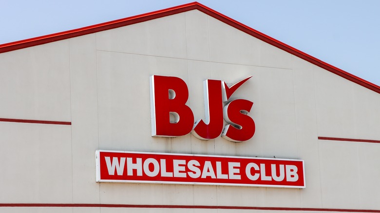 BJ's Wholesale Club sign