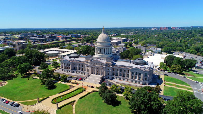 arkansas state capital building in little rock