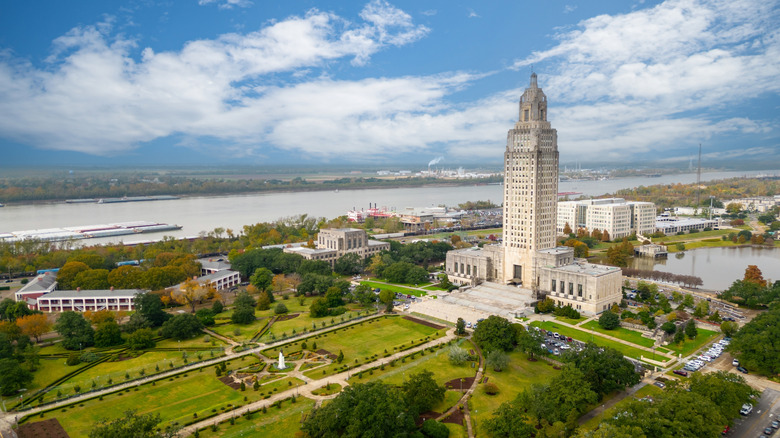 louisiana captial building in baton rouge
