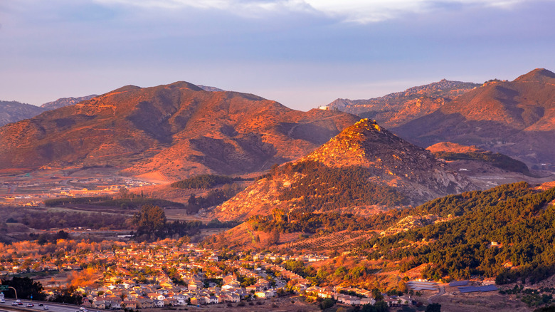 Fallbrook homes and surrounding area.