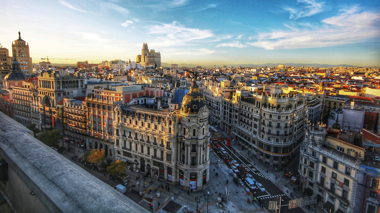 aerial view of Edificio Metropoli, Gran vía - Madrid, Spain