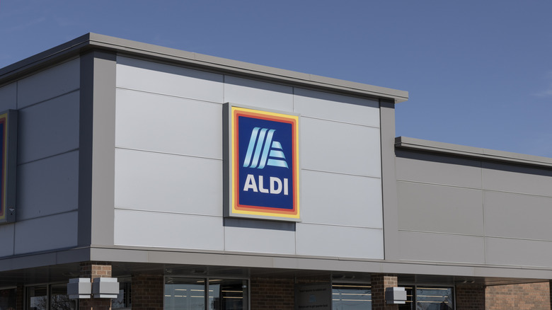 Aldi storefront