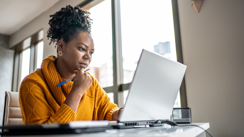 woman working on computer