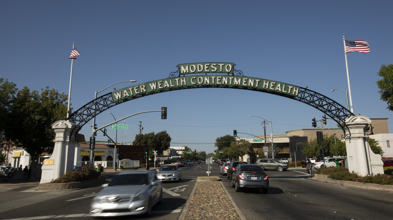 Modesto sign in California