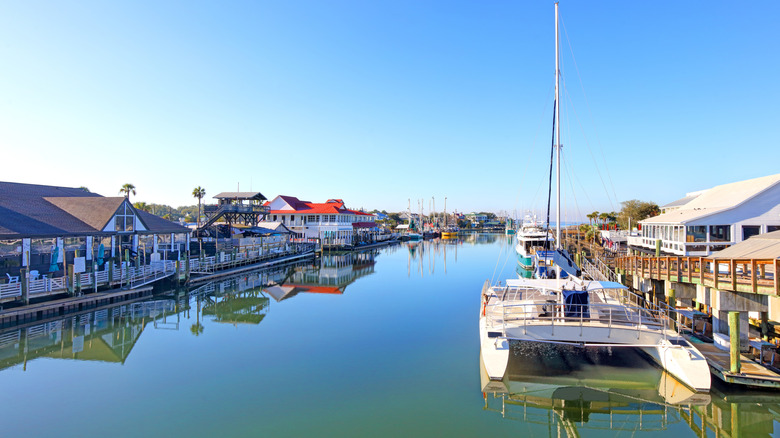 A scenic dock in Charleston, South Carolina