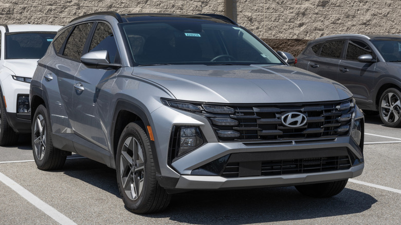 Hyundai Tucson Hybrid SEL Convenience AWD at a dealership