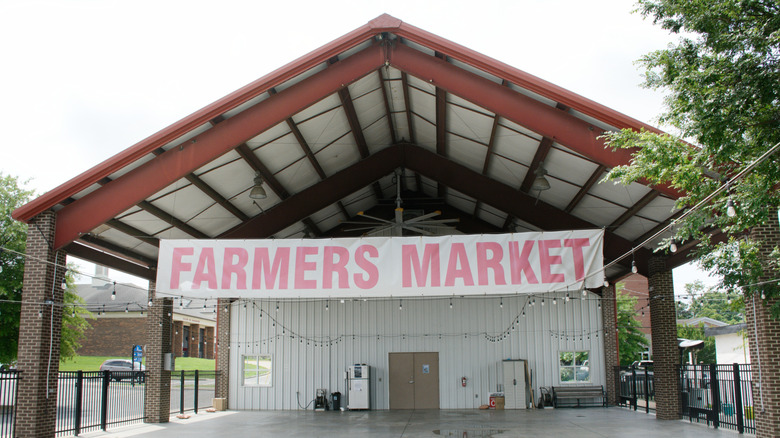 A farmers market in Gallatin Tennesee
