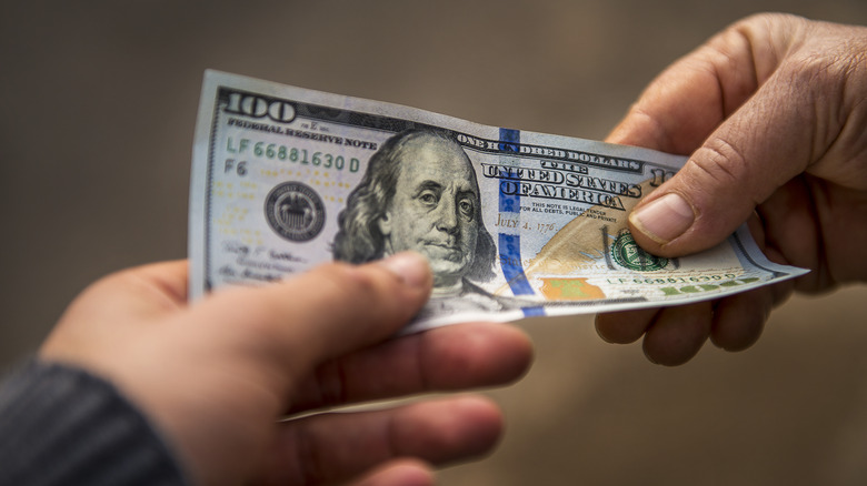 The Best Ways to Invest If You Only Have $100 to Spare