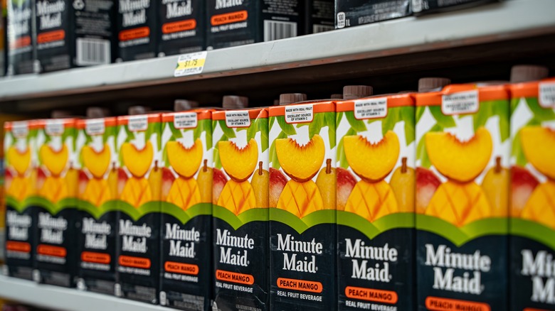 minute maid drinks on shelf