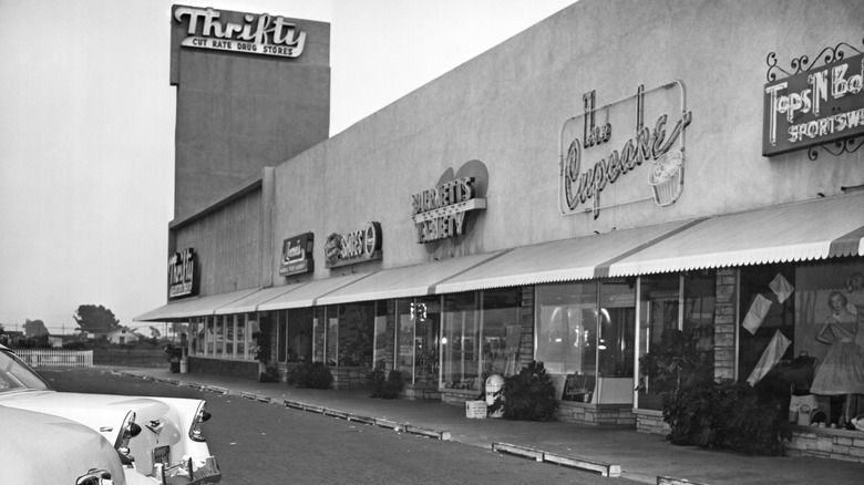 Thrifty drug store shopping center