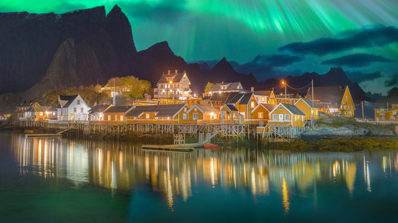 Colorful northern lights at lofoten Norway, Aurora