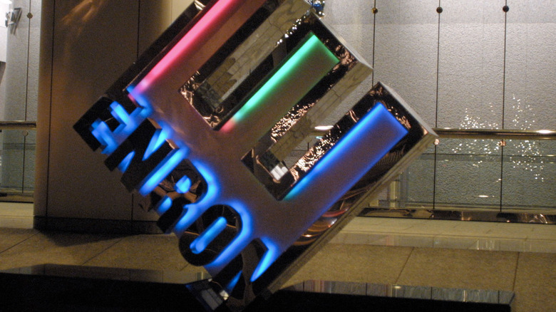an Enron logo outside a building