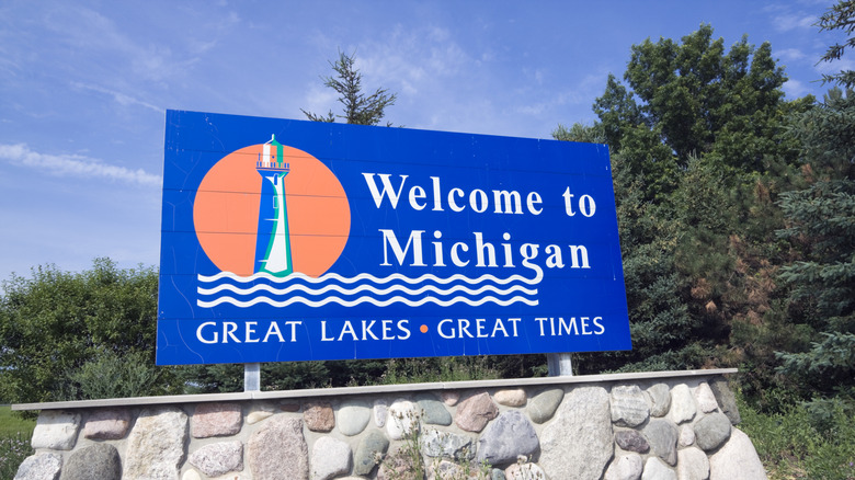 Welcome to Michigan sign