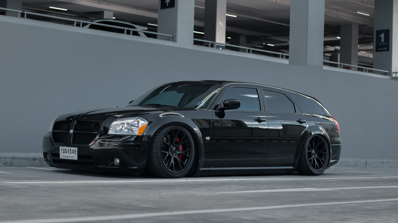 Dodge Magnum SRT8 V41 full black.