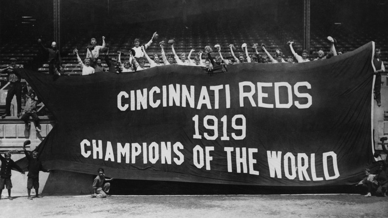 1919 Cincinnati Reds campionship banner